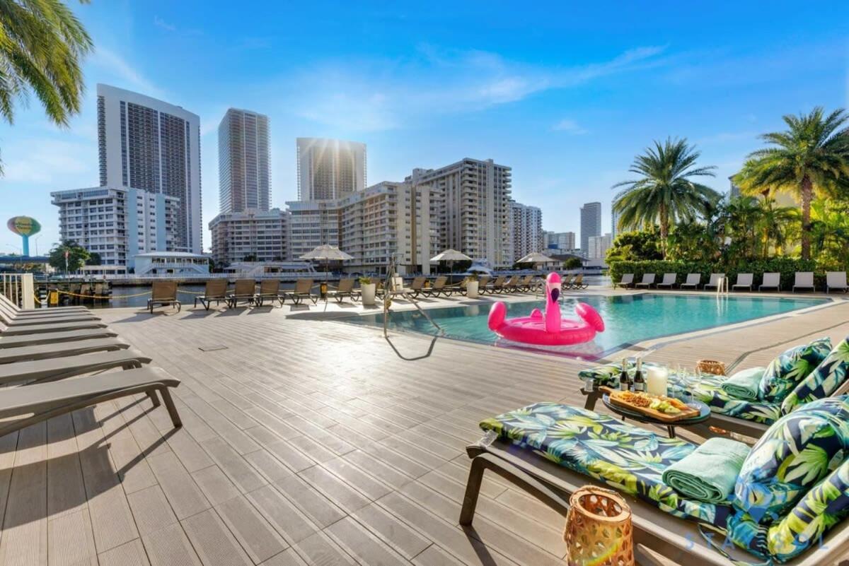 Infinite Views, Amazing Pool, Gym, Near Beach Холандейл Бийч Екстериор снимка
